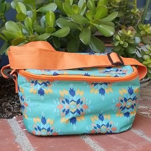 Insulated soft lunch box